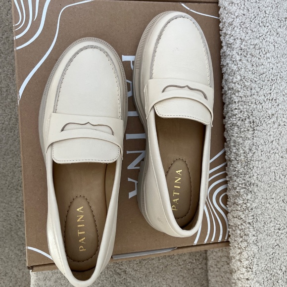 Patina Zoe chunky lug sole loafer - Picture 3 of 10